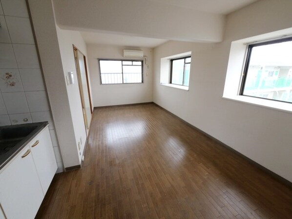 ダイヤハイツ西門の物件内観写真